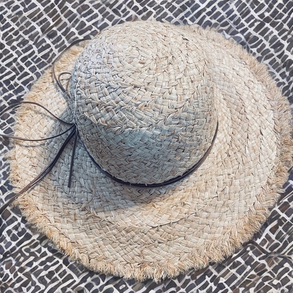 🌹GIGI PIP 53 YOUTH STRAW HAT - Picture 1 of 5